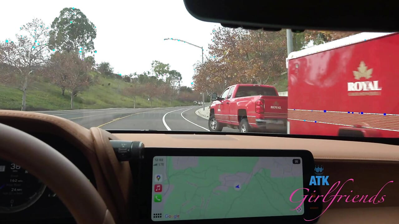 POV Date Night Roadhead with Amateur Cecelia Taylor – She Gives Amazing Blowjob in the Car