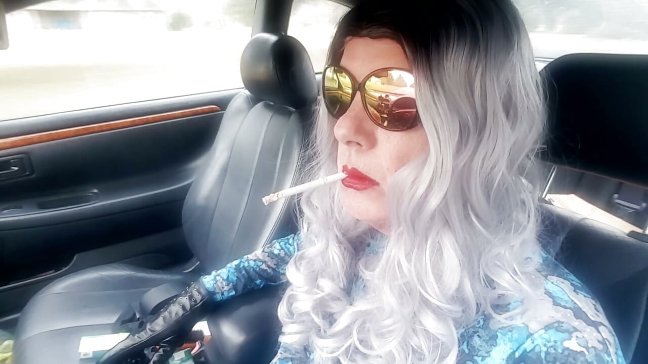 MATURE TS CD DRIVING AND SMOKING VIRGINIA SLIMS AND MORE 120s