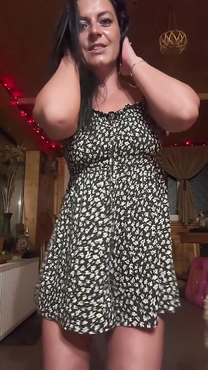 الرقص في بذلتي المثيرة - الشعور بالموسيقى ، الشعور