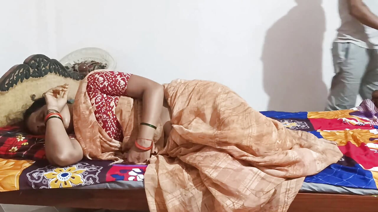 devar ne bhaabhi ki rasili chut maari