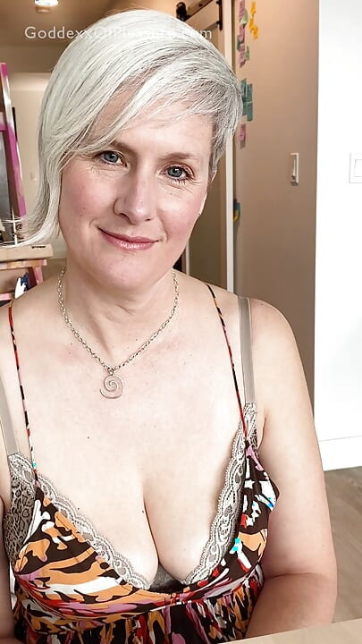 Alone with my Best Friend's Mom - Hot MILF JOI Countdown