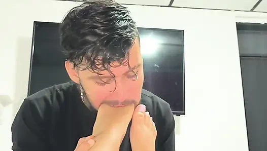 Ayaklarını emiyor ami kız arkadaş