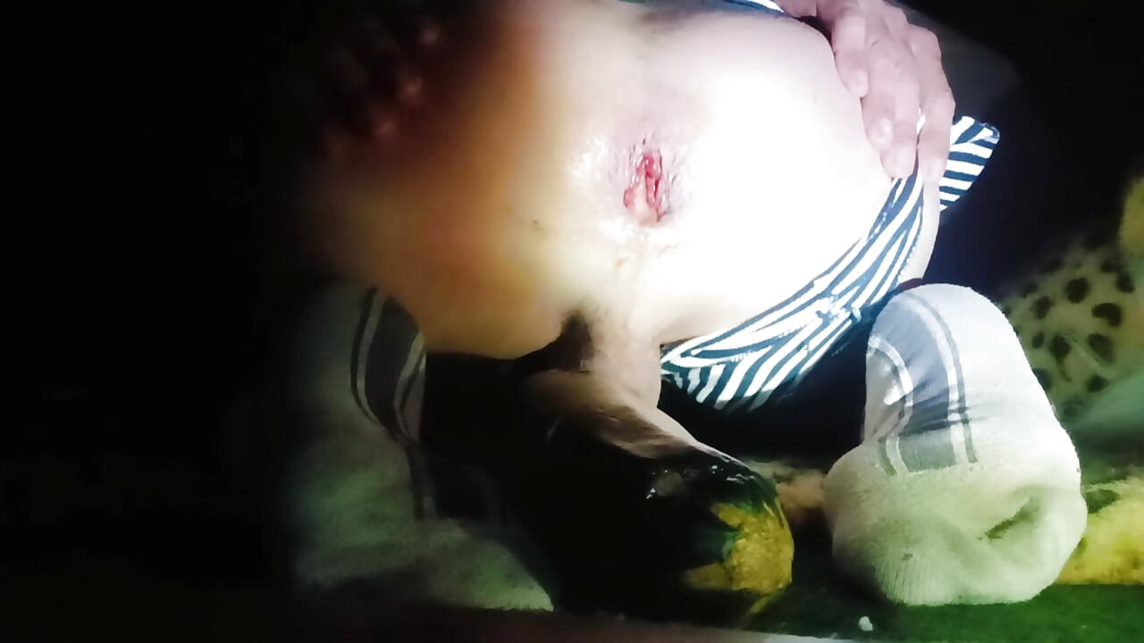 अत्यंत सुंदर युवक की चुदाई