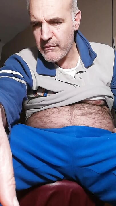 Pioggia Di Sperma Bollente Che Esce Come Lava Dal Mio Cazzone Duro Dopo Due Ore!