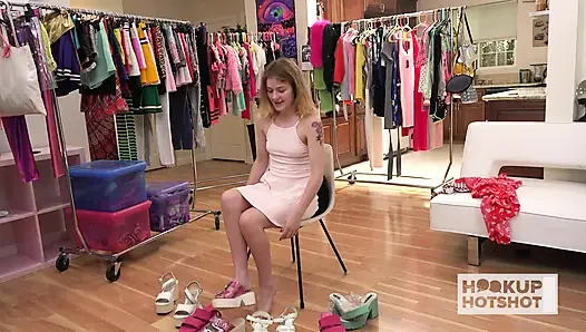 BTS - die blonde rosalyn sphynx liebt es, von einem zufälligen typen gefickt zu werden!