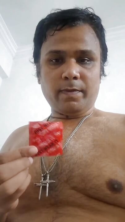 Vai fazer grátis Cavalgando profundamente em seu buraco peludo por muito tempo ....