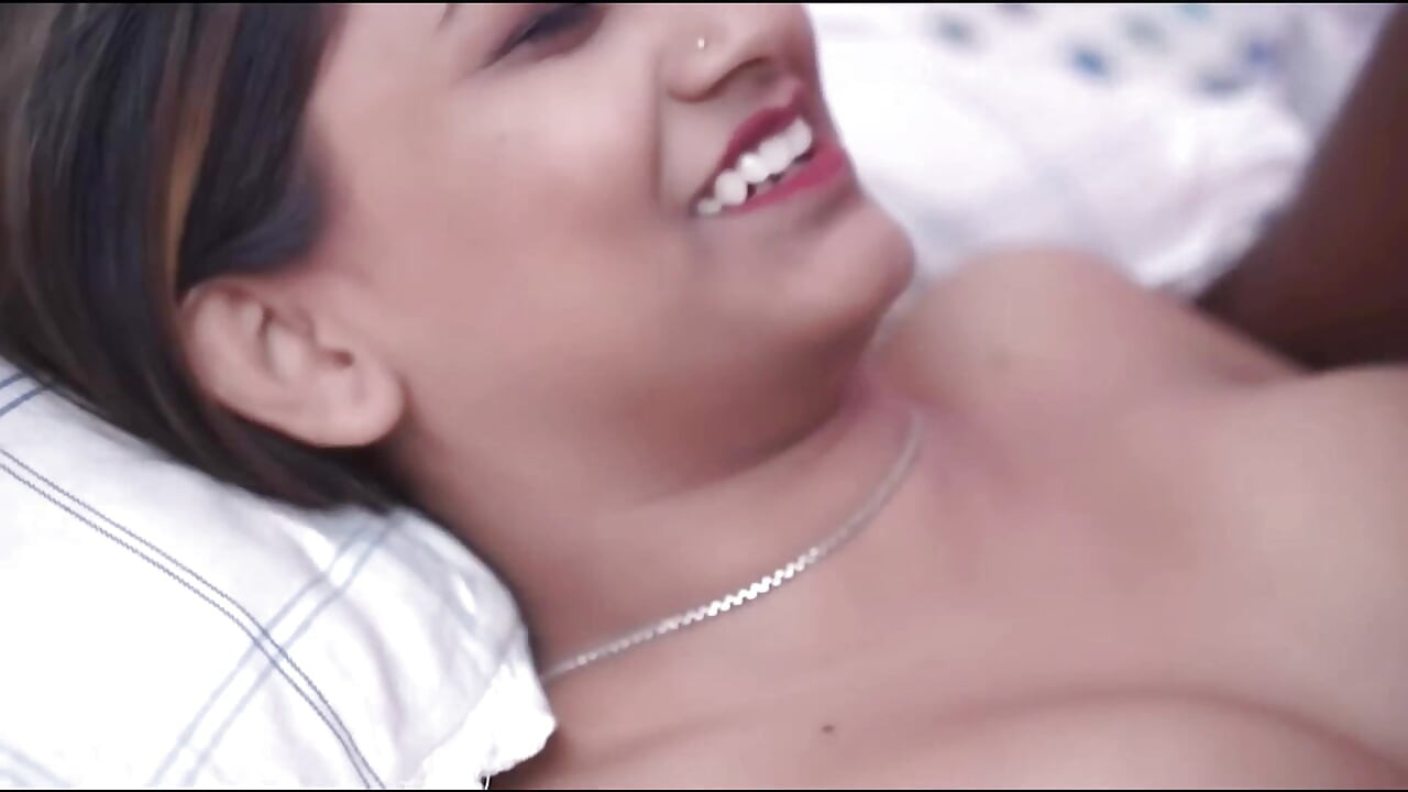 Chacha ke beta ne apni sauteli bahan ko chod diya