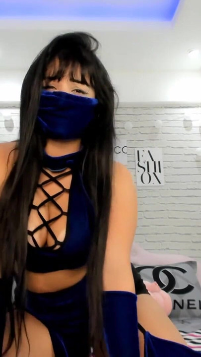 Zadivljujući trenutak iz "Kitana cosplay iz mortal kombat JOI Upute za drkanje i savršeno pušenje"