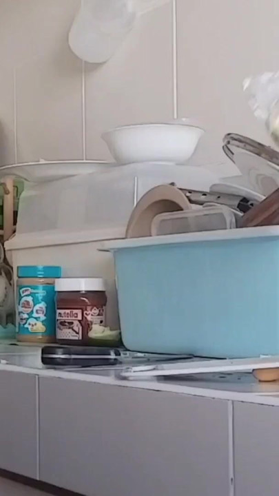 Desi aunt while cooking. Indonesian single mother alone at home looking for love. | Clip 1