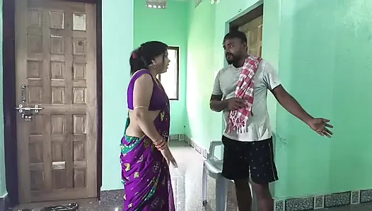 Ibu rumah tangga India seksi chitting suaminya, dientot cowok pengantar gas