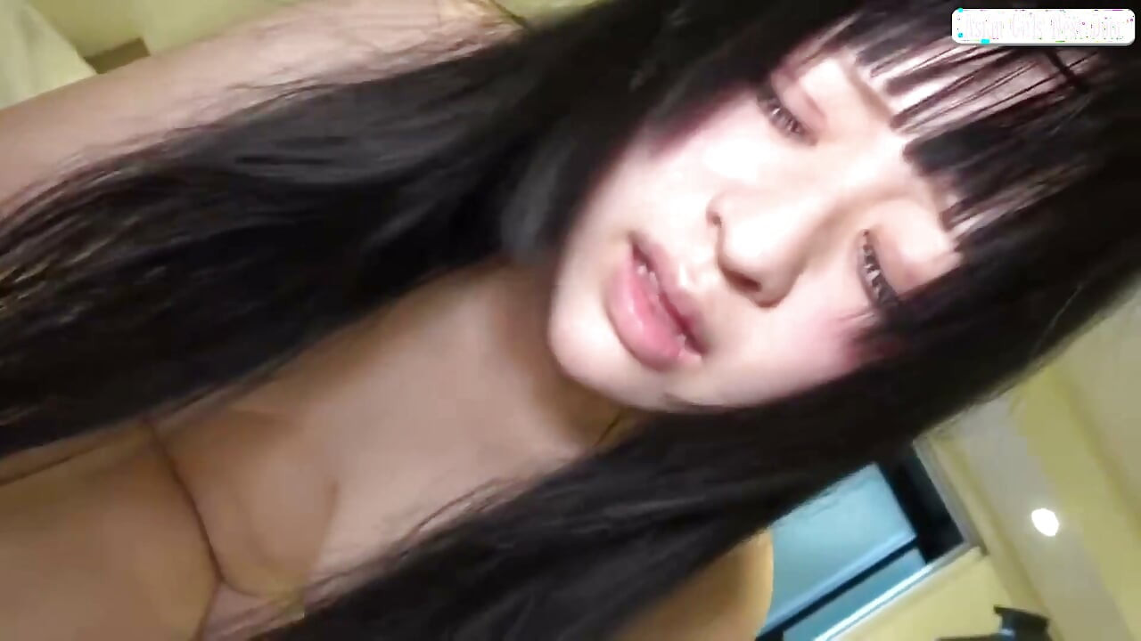 Mischievous Black-haired Cafe Girl Reveals Her Playful Secret Side in an Unforgettable Private Encounter