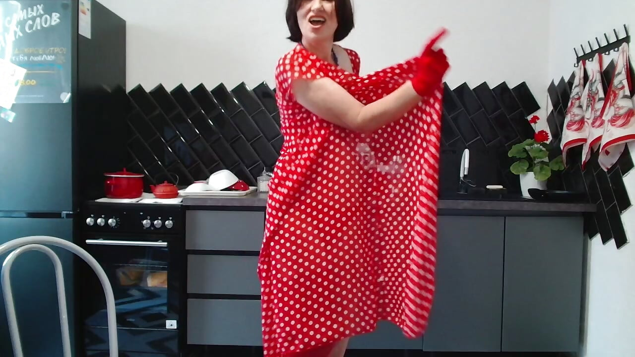 She wore red clothes and was sexy in it