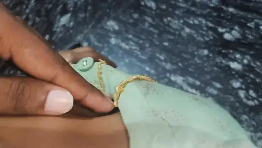 Bhabhi ke sath dapur saya seks kiya