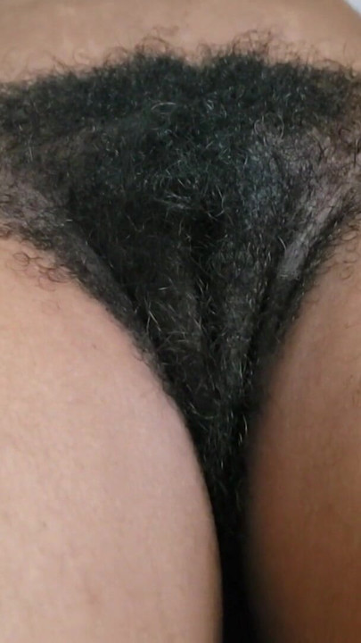 Natuurlijke harige kut milf met intieme weelderige rijpe schoonheden - HD close-up scènes | Clip 1