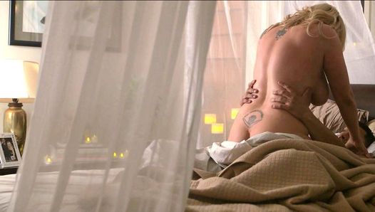 Jennifer Blanc desnuda y escenas de sexo caliente