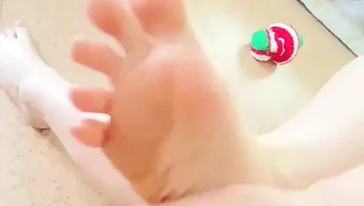 Oiled feet