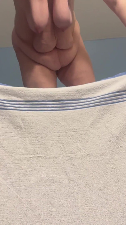 I Love Riding a Fat Dick and Cumin All Over It! I Especially Love a Fat One Pounding M Ass and Cuming Deep Inside Me!