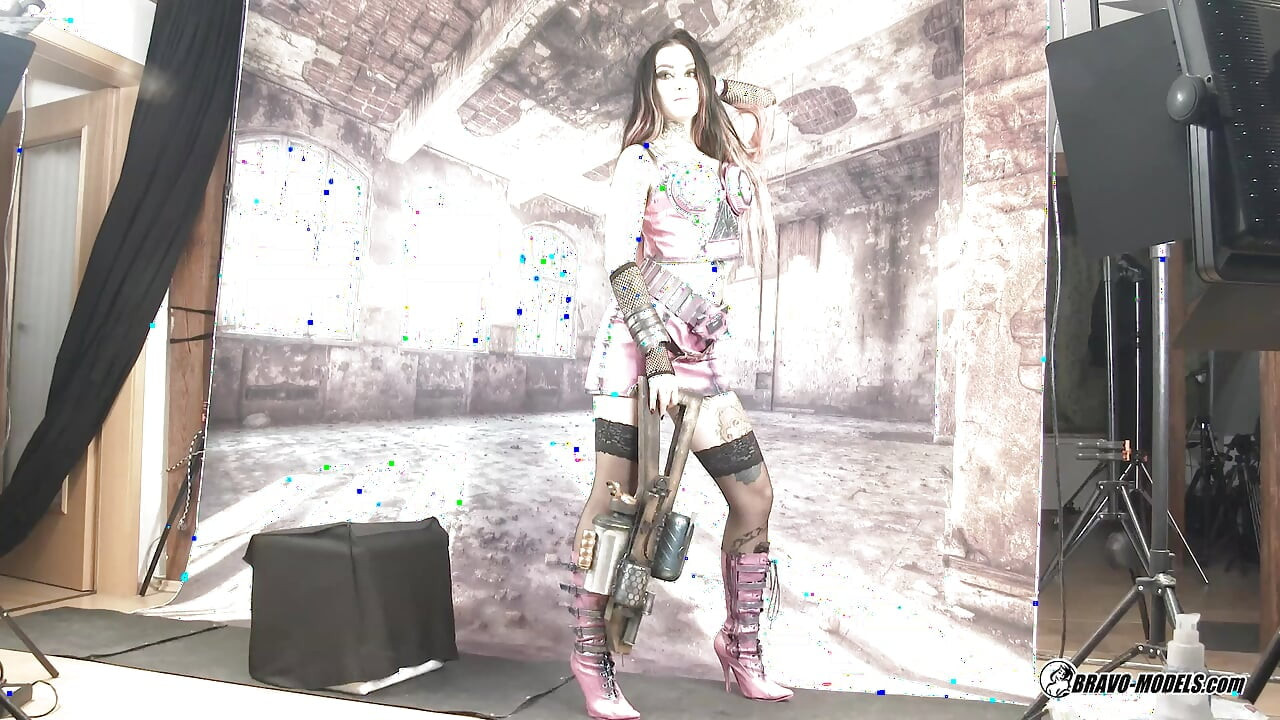 Sharlotte Thorne - 431 - Photoshoot Backstage