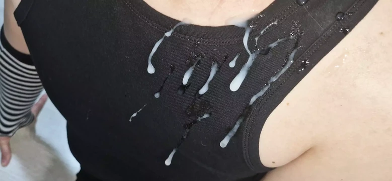Twink sucker in cum daddy's dick fountain and squirt of hot cum!