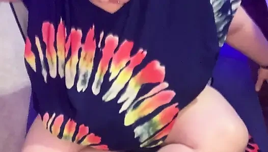 BBW Does Peek a Boo Yoga