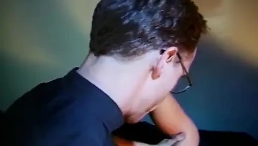 Perfekte rothaarige MILF bekommt nach einem harten fick ihre möpse mit sperma bespritzt