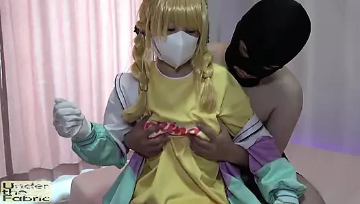 Kabarık doğal g cup Maria eğlenceli bir cosplay ayakla azdırma meydan okuması alıyor.