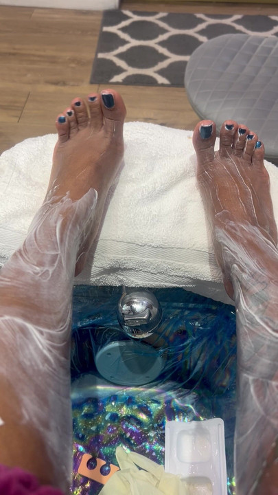 Cum on my toes🥵