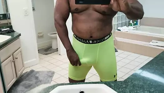 Compressions porn video – Trying new gym compressions.