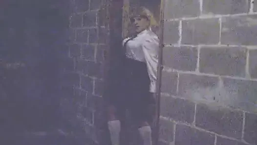 sissy schioolgurl in scary basement