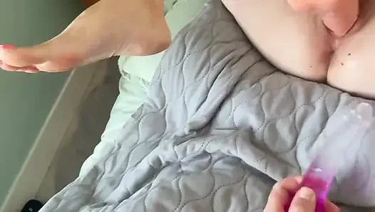 Derleme günü dildo ve vibratör oyunu