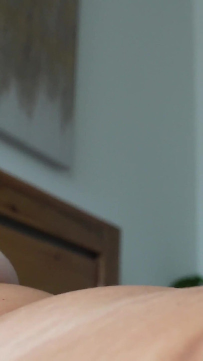 Unwitting Giantess Accidentally Fucks Tinies