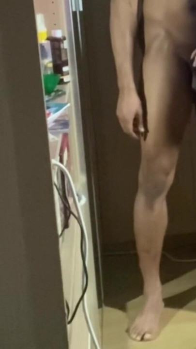 英国老熟女在白天边上大黑。性爱 |剪辑 2