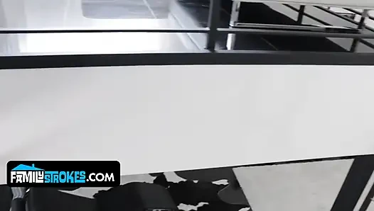 Film lengkap naiomi mae si cewek semok lagi asik dicrot di muka