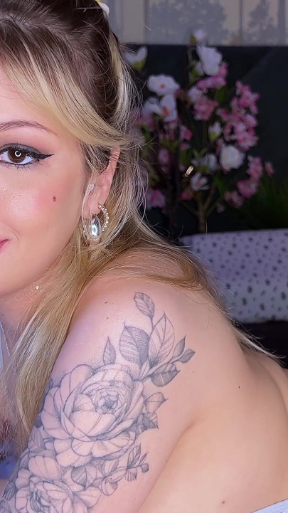 Brazilian Ass Worship Closeup Stella Fatale French Twerk & Cheeks Spreading