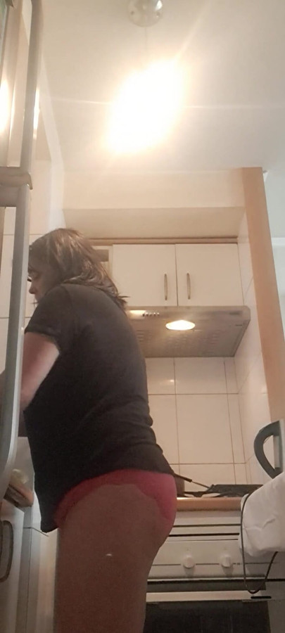 MILF, Cleaning the Kitchen