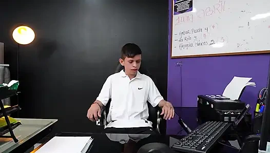 Ev İşimi Korumak İçin Ofiste Patronun Kıçını Siktim