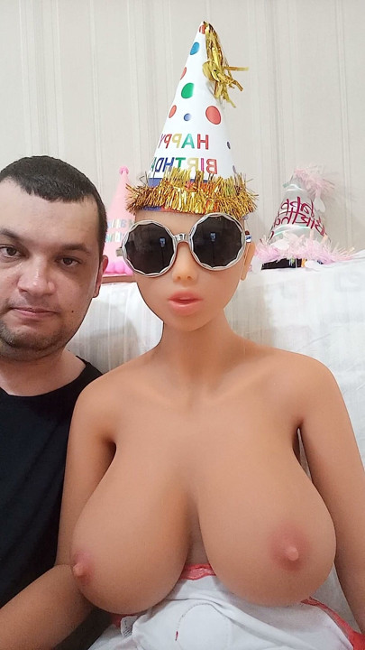 Doll mondial 2026 Dallas breasts