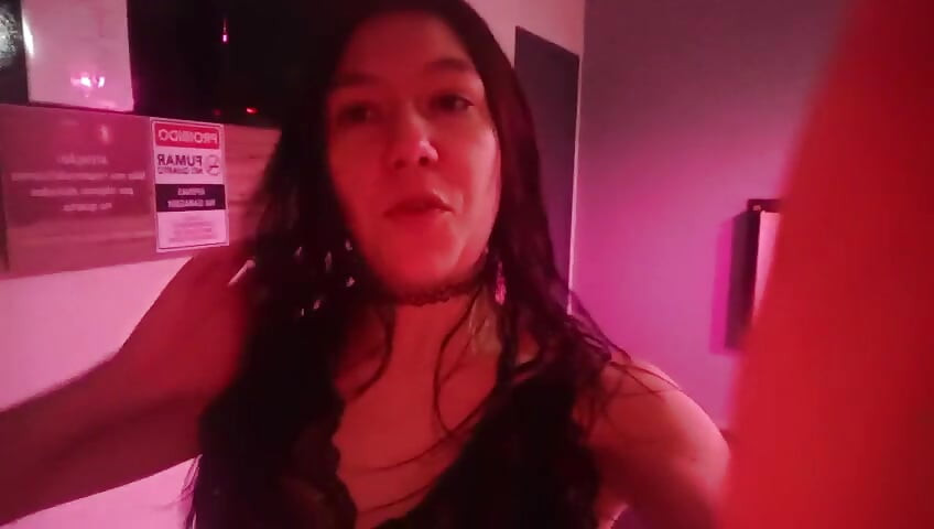 ESTA MORENA MAGRA ---3---4 ANOS SEMPRE QUER UMA COROA