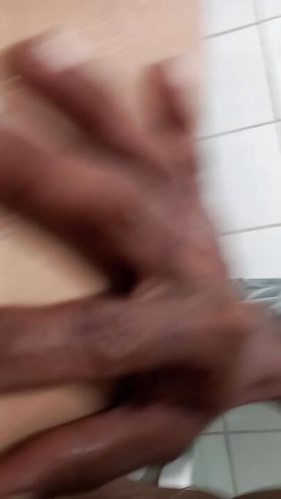Vi salah lubang Yang Tinitira Mo