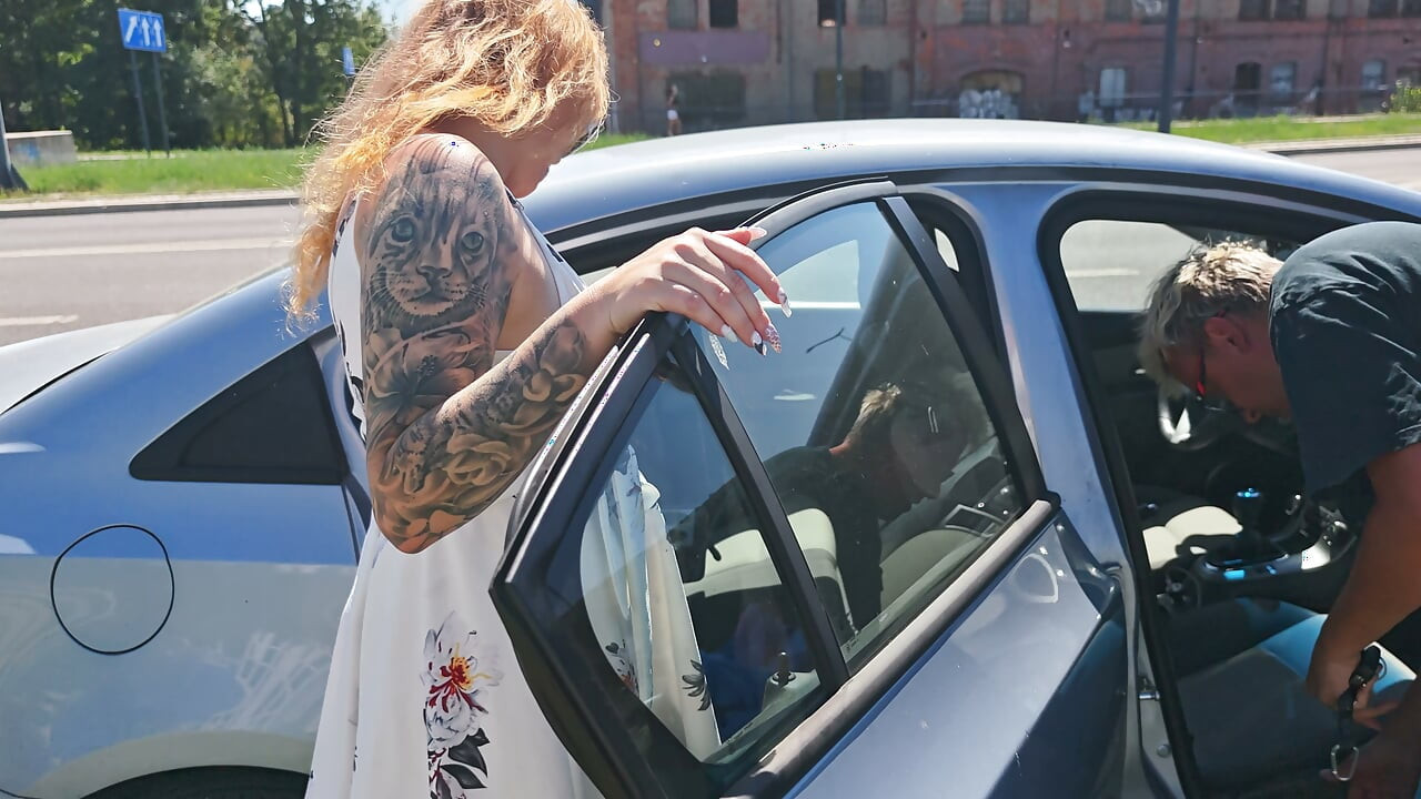 My Car Broke Down. a Stranger Fixed It in Exchange for a Blowjob and Sex.