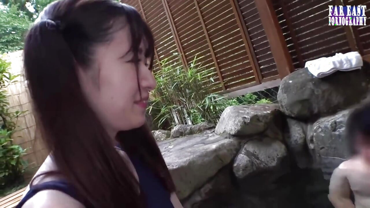 Mokra marka luta dok ostavlja nestašni svetlucajući trag gde god se nagodila, 2.