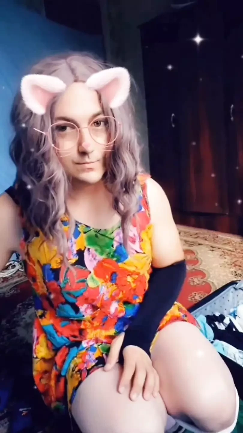 Pinky sexy, trans, jolie bite, masturbation délicieuse