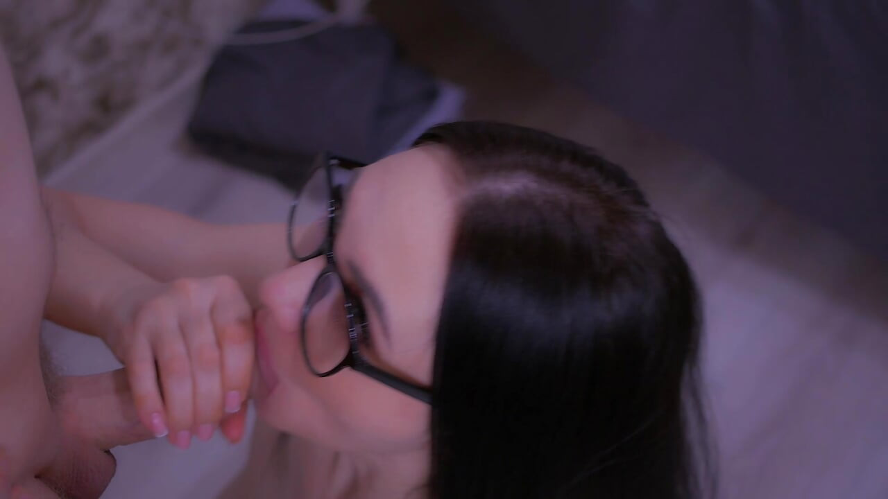Slut Gives Slobbering Blowjob