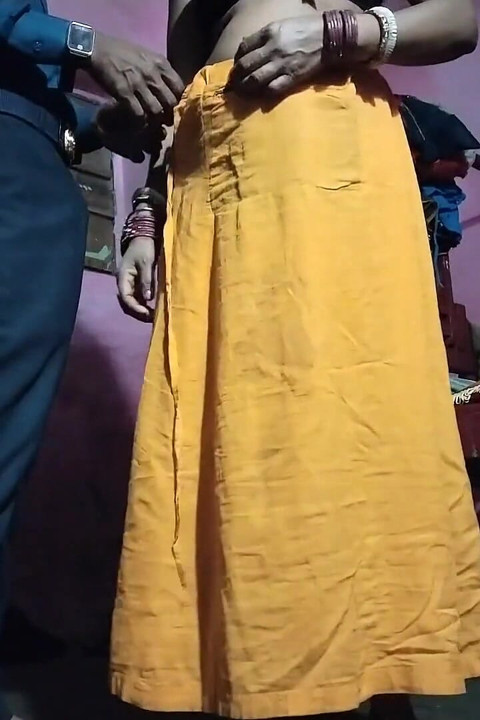 Desi Village Bhabhi's Full Nude Sex in Canoe Style and Sucking Cock by Putting It in the Mouth and Making It Hot
