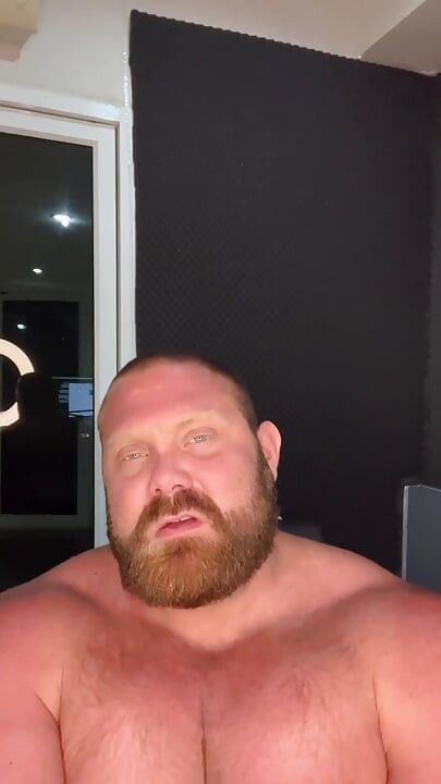 Muscle Ddy Catches You Perving