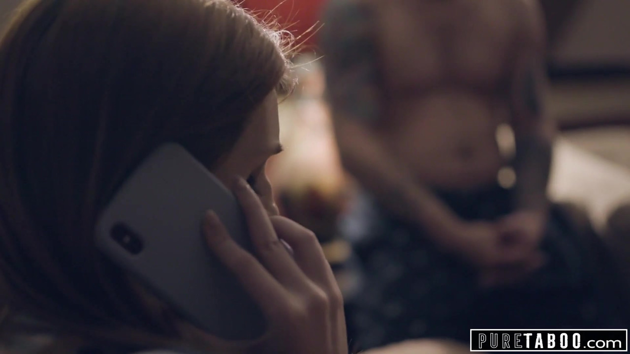 純粋なタブー義理の両親と義理の兄が新しい妹を歓迎