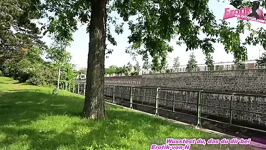 Alman tombul amatör parkta flört ettikten sonra erkek penisi emiyor