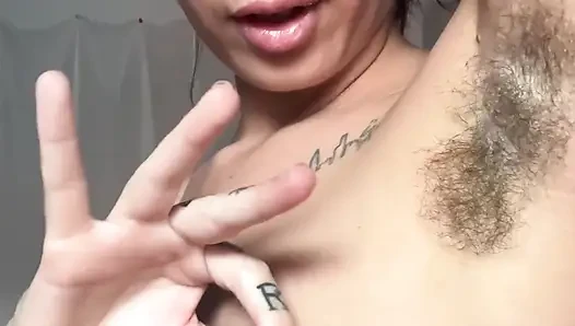Meine titten sehen so saftig aus!