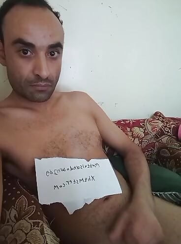 Sexy čůrák se snaží masturbovat