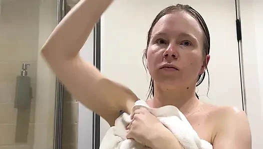 Otel küvetinde eğlence